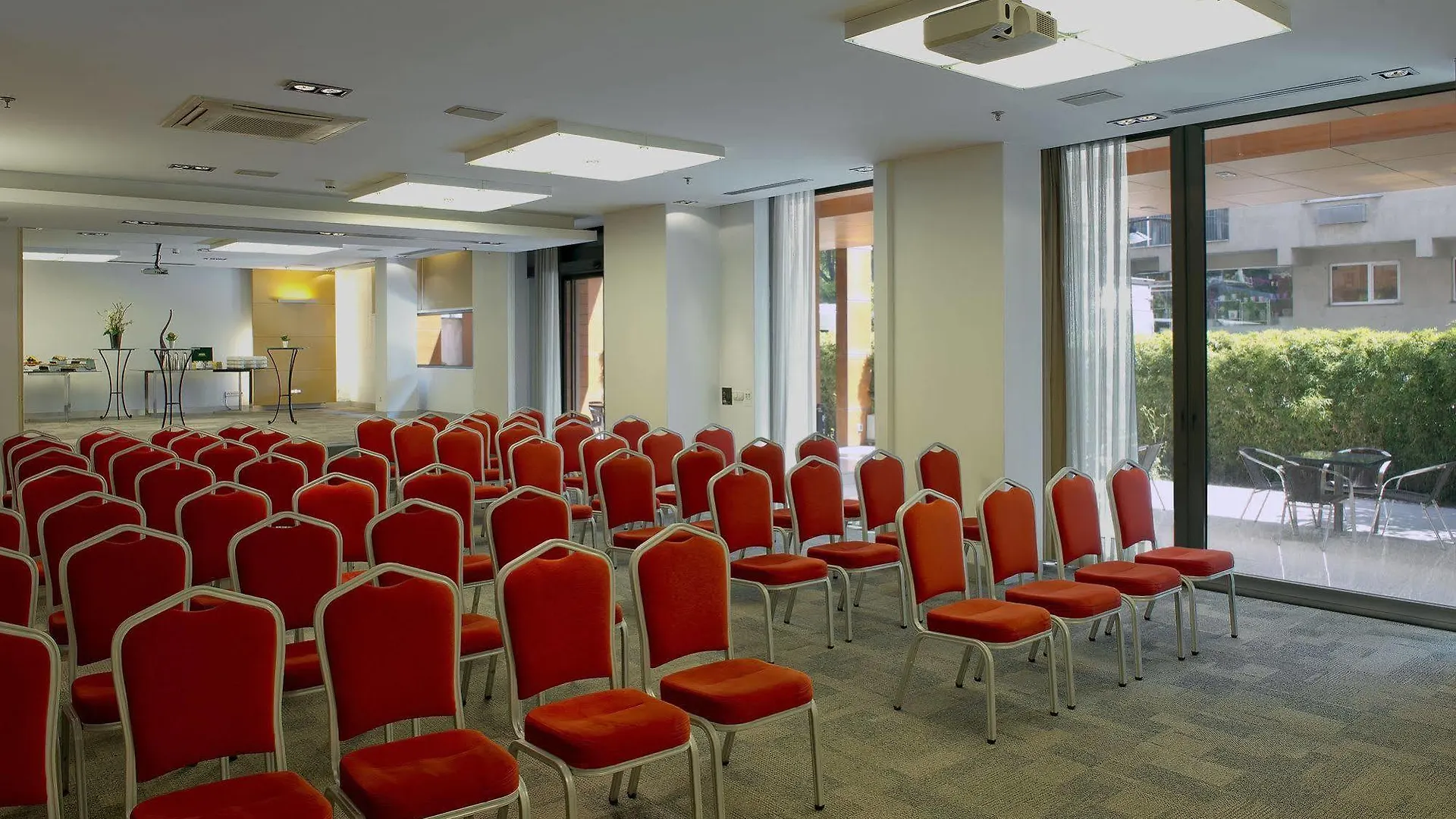 Divan Istanbul City Hotel