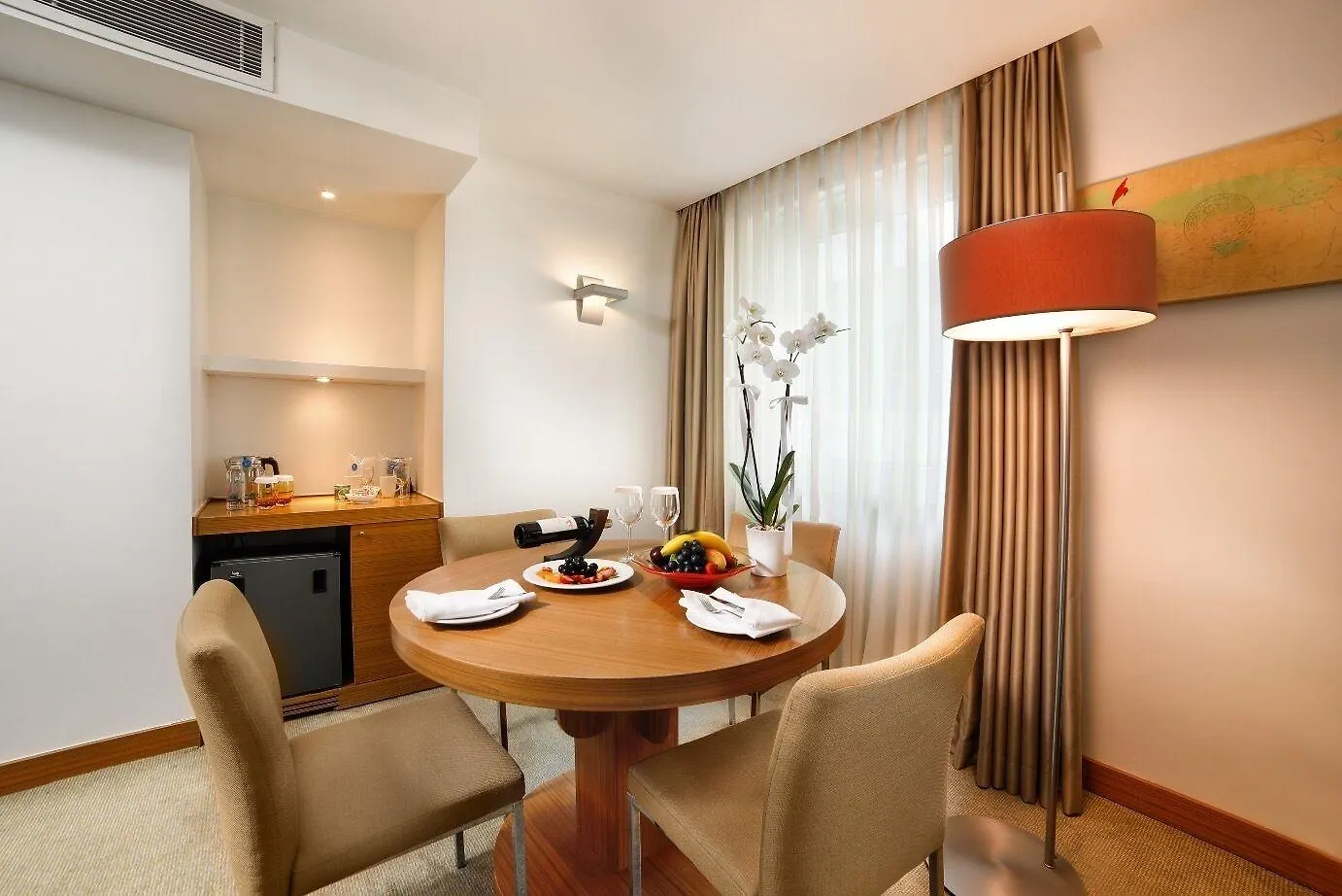 Divan Istanbul City 4*,  טורקיה
