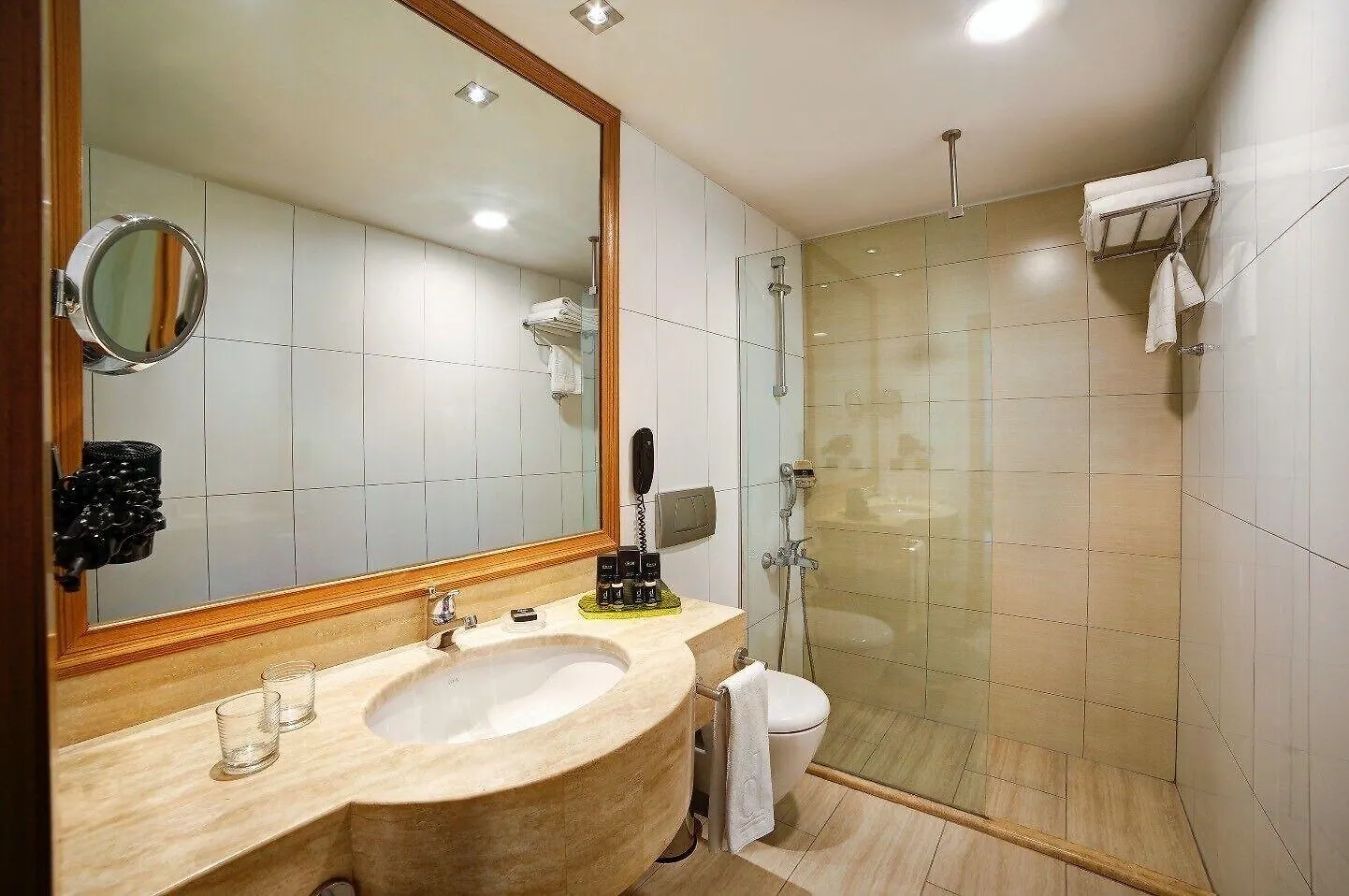 מלון Divan Istanbul City