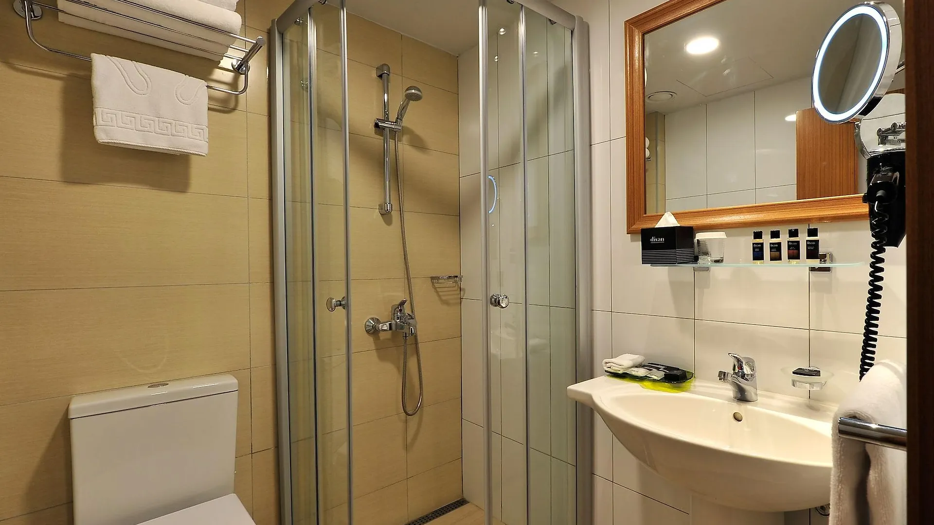 Divan Istanbul City מלון