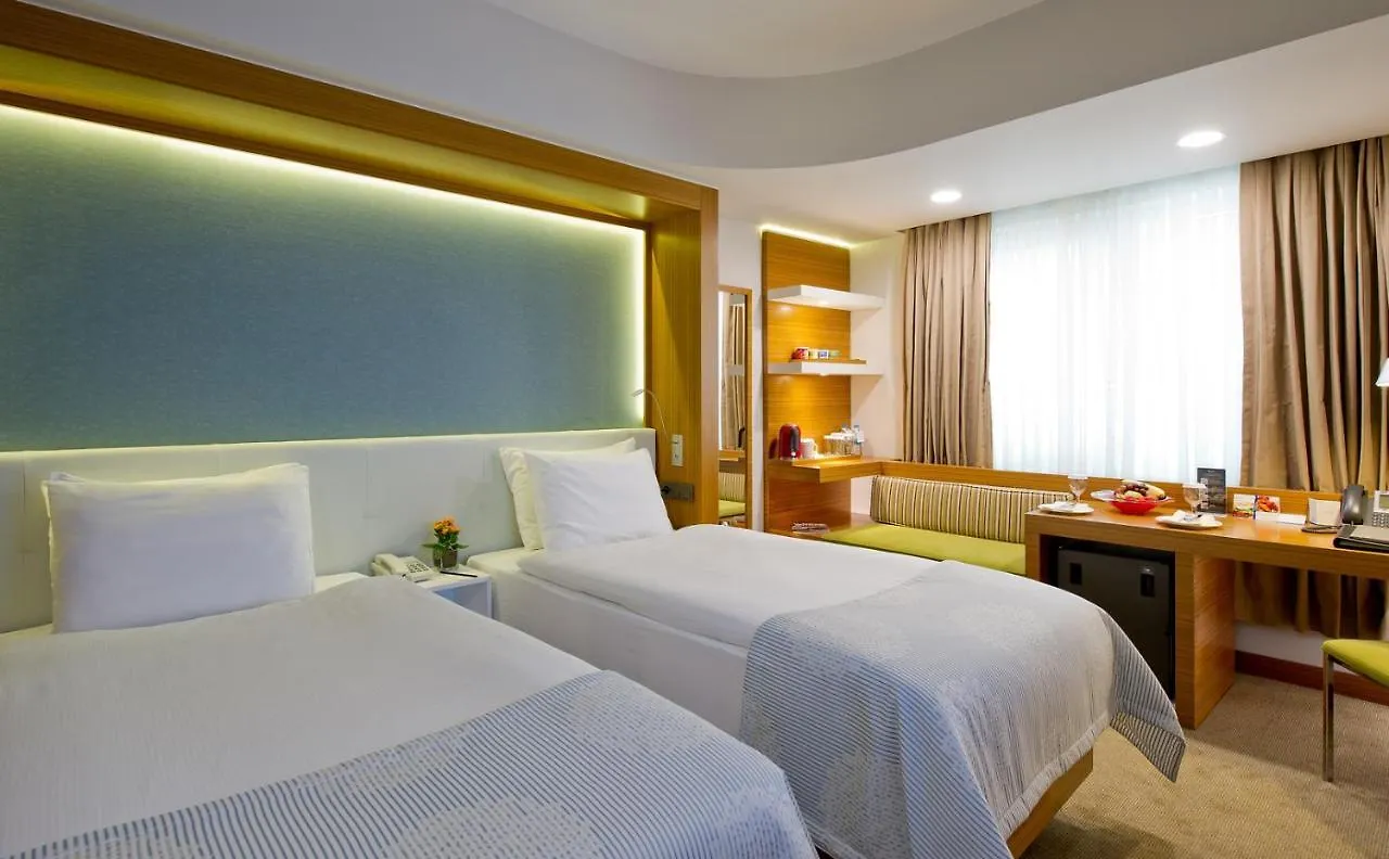 **** Hotel Divan Istanbul City Turecko